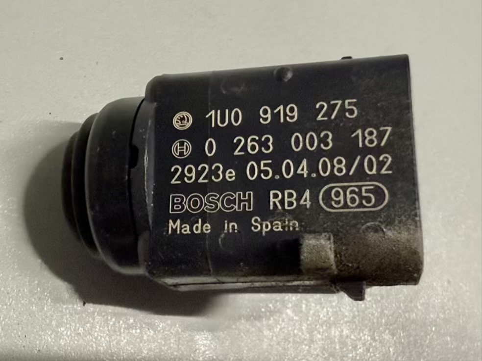 PDC Sensor Einpark Sensor VW Golf Plus 2005 5M1 1,6 FSI 1U0919275 FC: LA7T