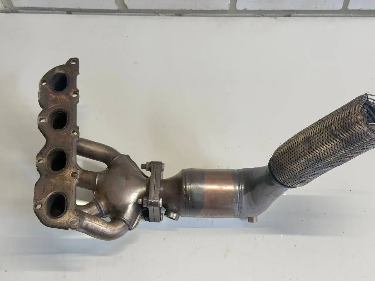 Katalysator Kat Downpipe für Golf5 1K1 1.4L VW Golf5 1K1 1.4L 1K0131690