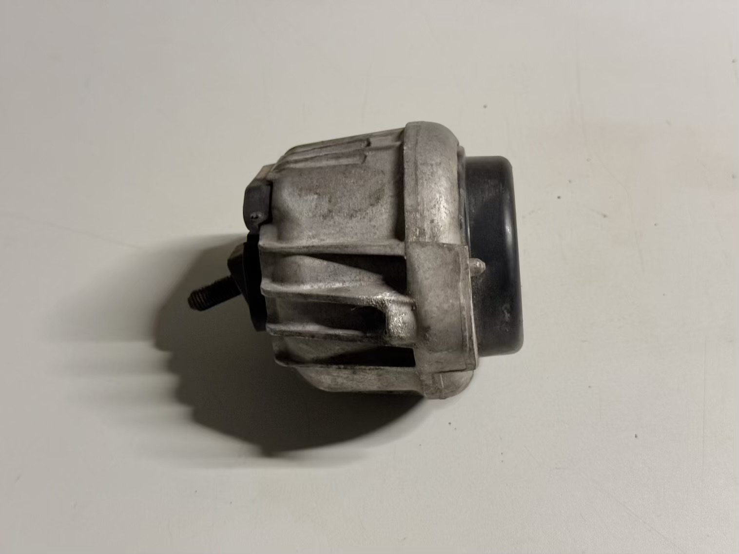 Motor Gummilager Motorhalter Lager BMW 116i E81 2011 13981112, 6768799