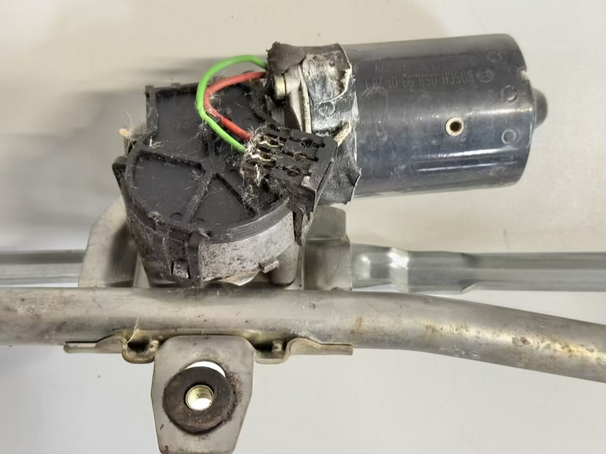 Frontscheibenwischer Wischermotor Gestänge Golf 4 1,4 1J1 1998 1J1955113A