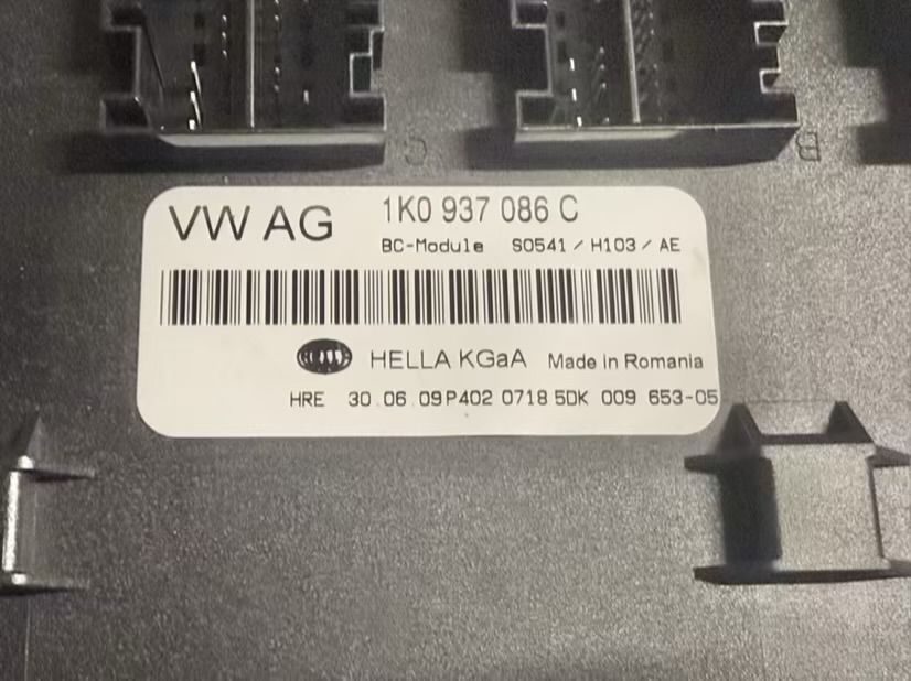 BCM Steuergerät Komfortsystem Bordnetz Karroserie VW Golf Plus 2009 1K0937086C