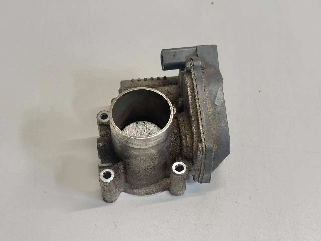 Drosselklappe Stellmotor Klappenstutzen Polo 9N VW Passat 3C 2.0l FSI 03C133062B