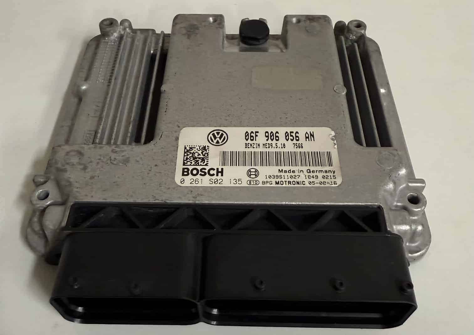 Motor Steuergerät VW Passat 3C 2.0L FSI Benzin (MED9.5.10)