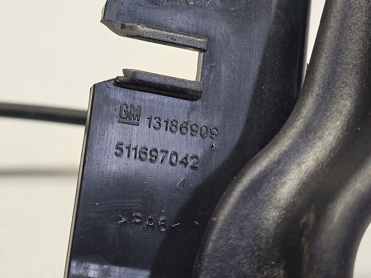 Motorhaubenoeffner Hebel Zugseil fuer Corsa D Opel Corsa D 1.2L 2008 13186909