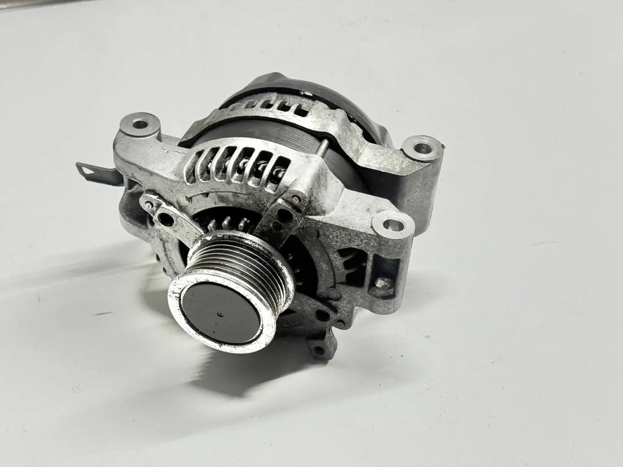 Lichtmaschine Generator Alternator für TOYOTA Verso 2.2L 2008 27060-26030