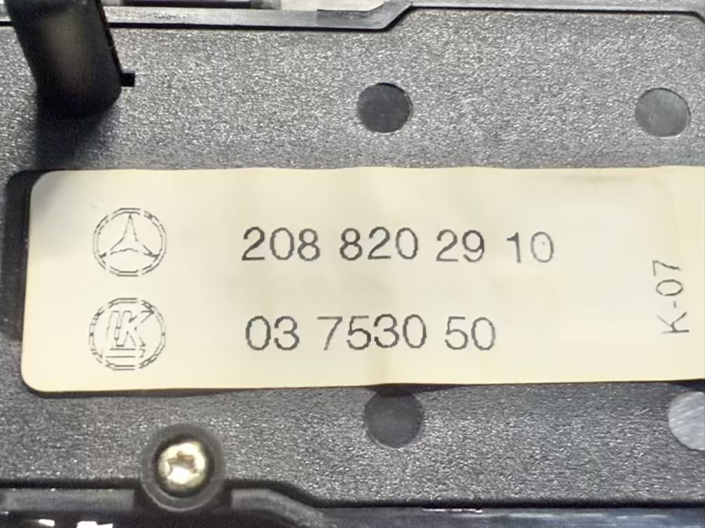 Blende Mittelkonsole Schalter MERCEDES BENZ CLK 320 1999 W208 2086801836