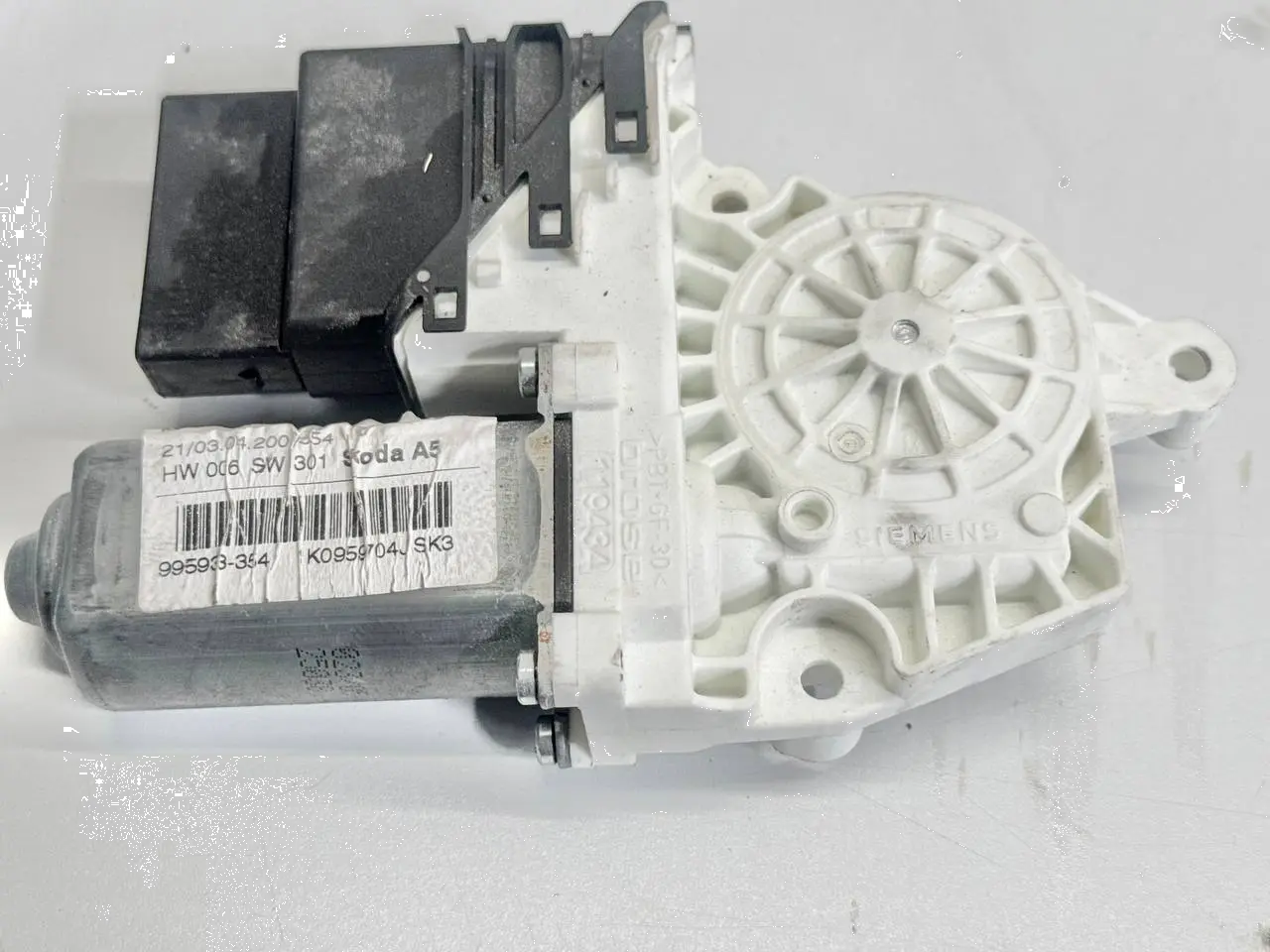 Fensterhebermotor Hinten Links / Rechts fuer VW Passat 3C 2.0l FSI 1K0959794E