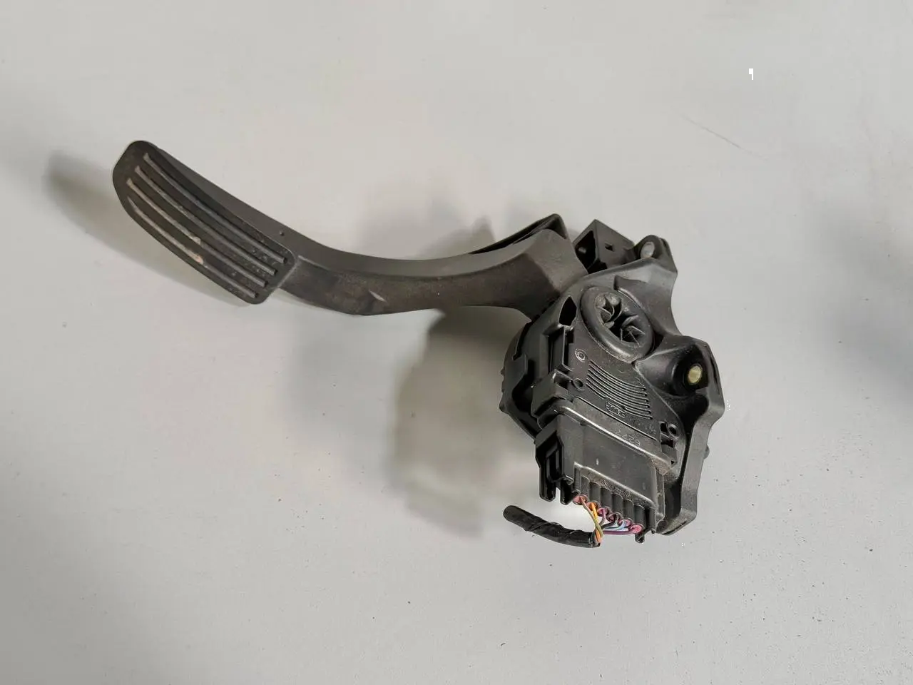 Gaspedal Pedal Einheit Drosselklappe FORD Mondeo CA2 2.0L TDCi 2008 6G929F836SC