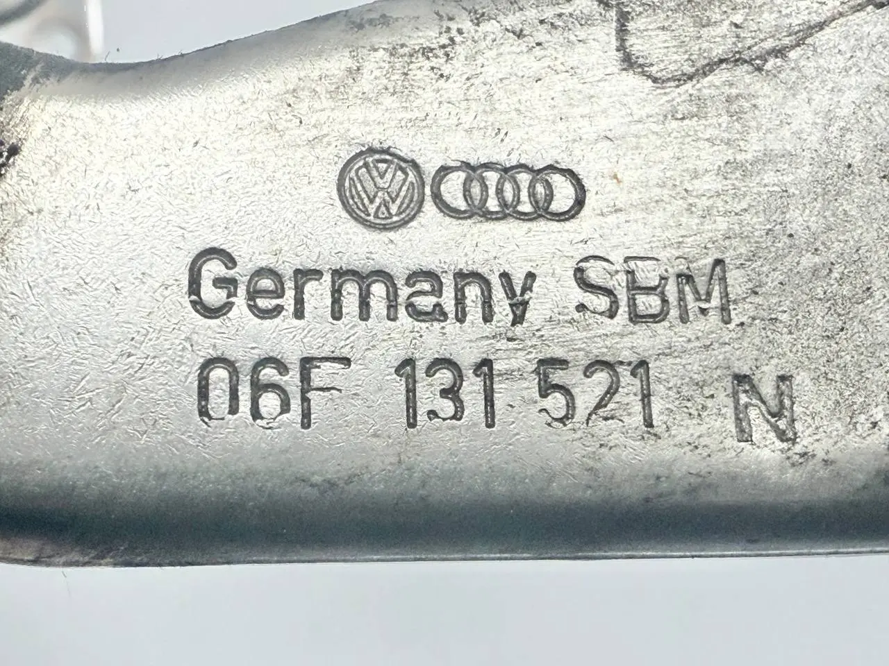 AGR Rohr Verbindungsrohr VW Passat 3C 2.0l FSI 06F131521