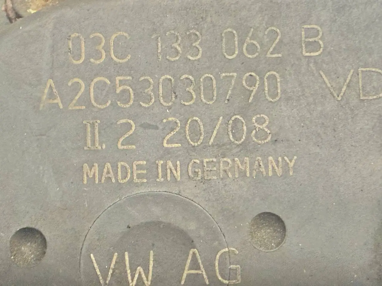 Drosselklappe Stellmotor Klappenstutzen Polo 9N VW Passat 3C 2.0l FSI 03C133062B