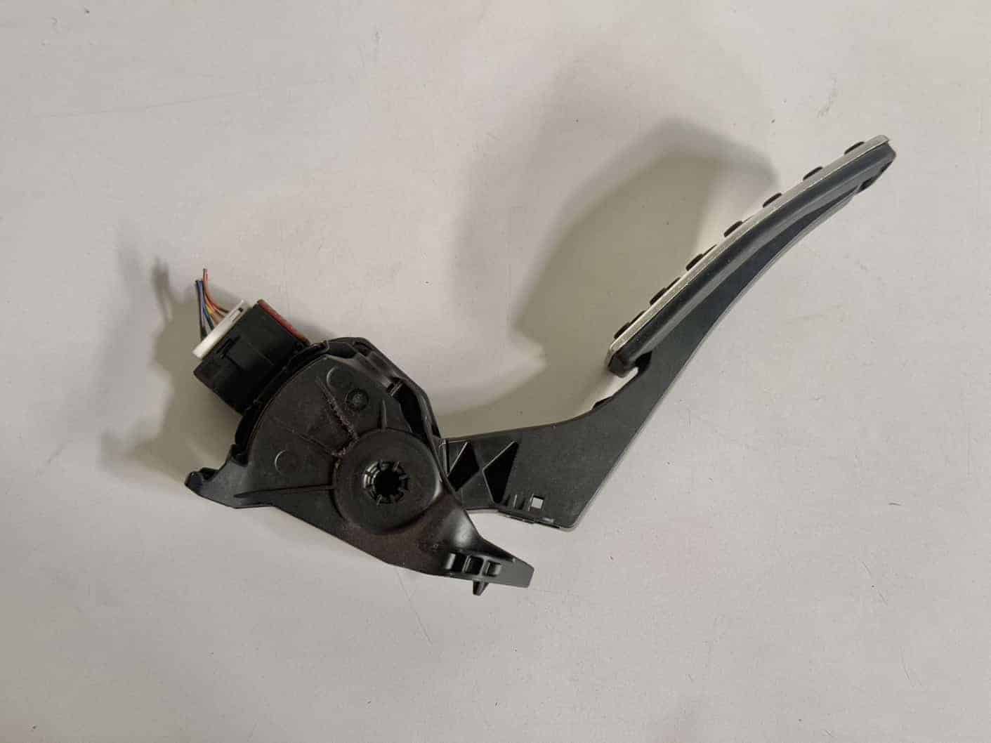 Gaspedal OPEL ASTRA-J 2011