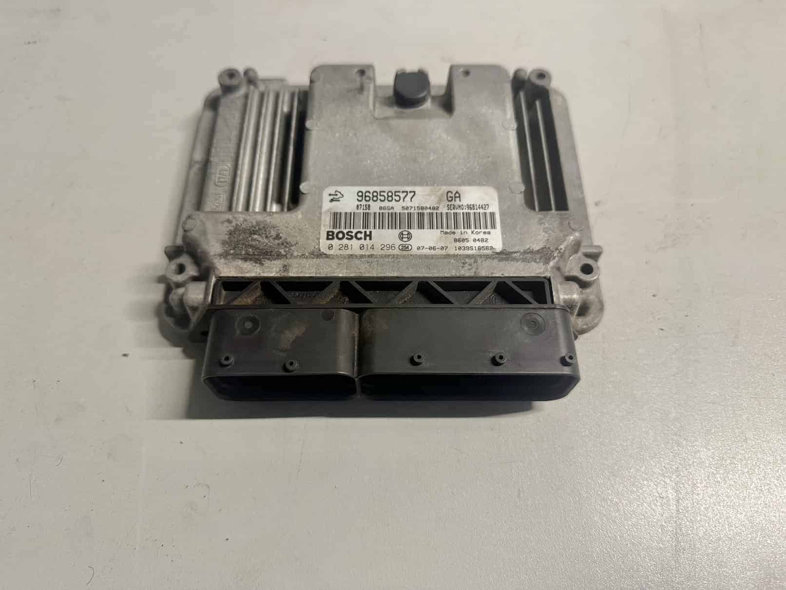 Motorsteuergerät ECU (EDC16C39-5.M7) OPEL GM ANTARA 2007