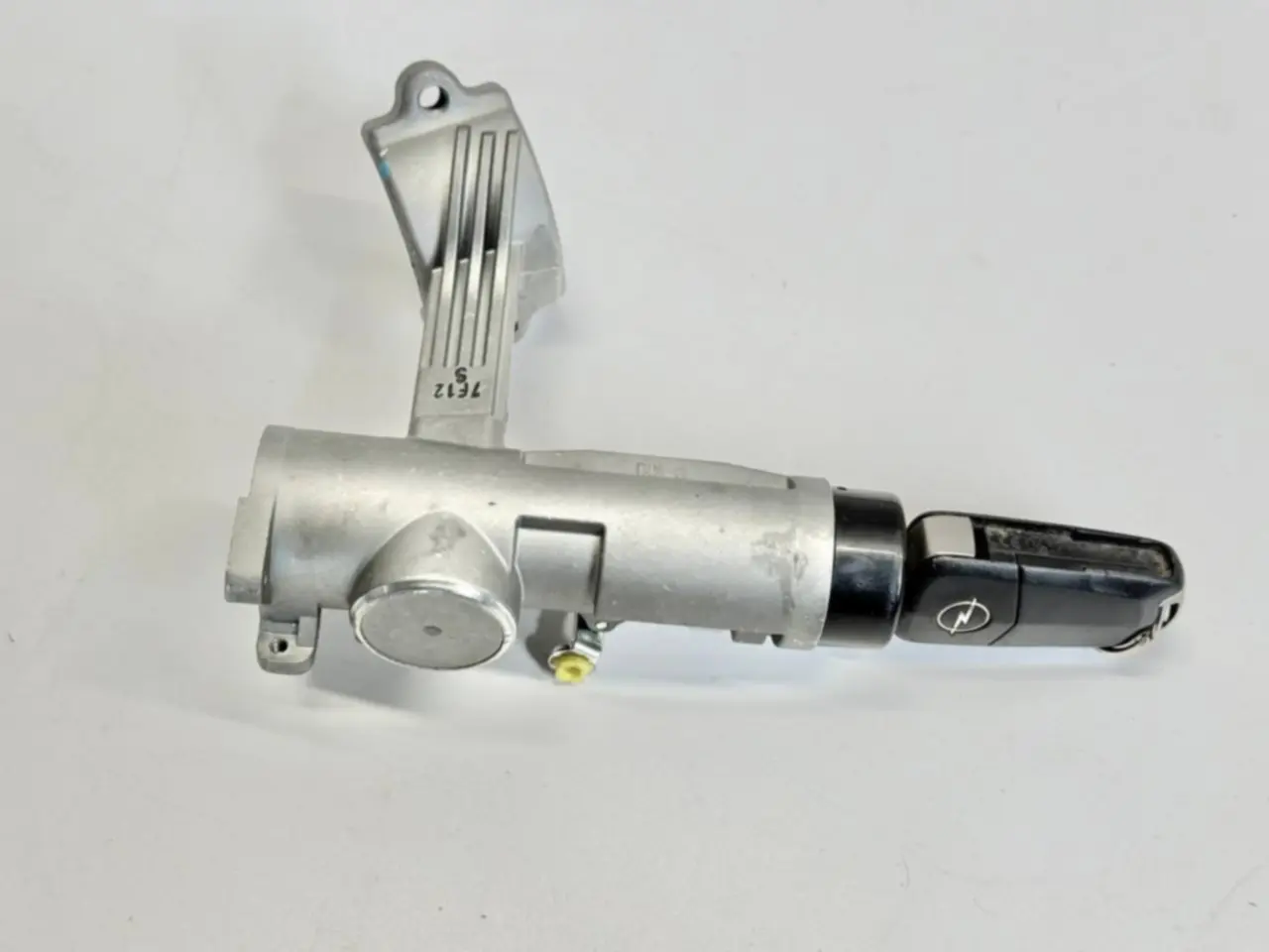 Zuendschloss Zündanlassschalter OPEL GM ANTARA 2007 95919456