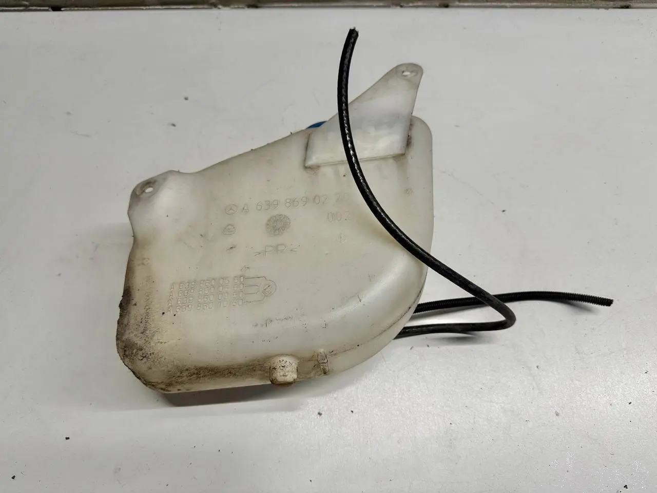 Behälter Waschanlage Mercedes Benz Vito W639 111 2009 A6398690220