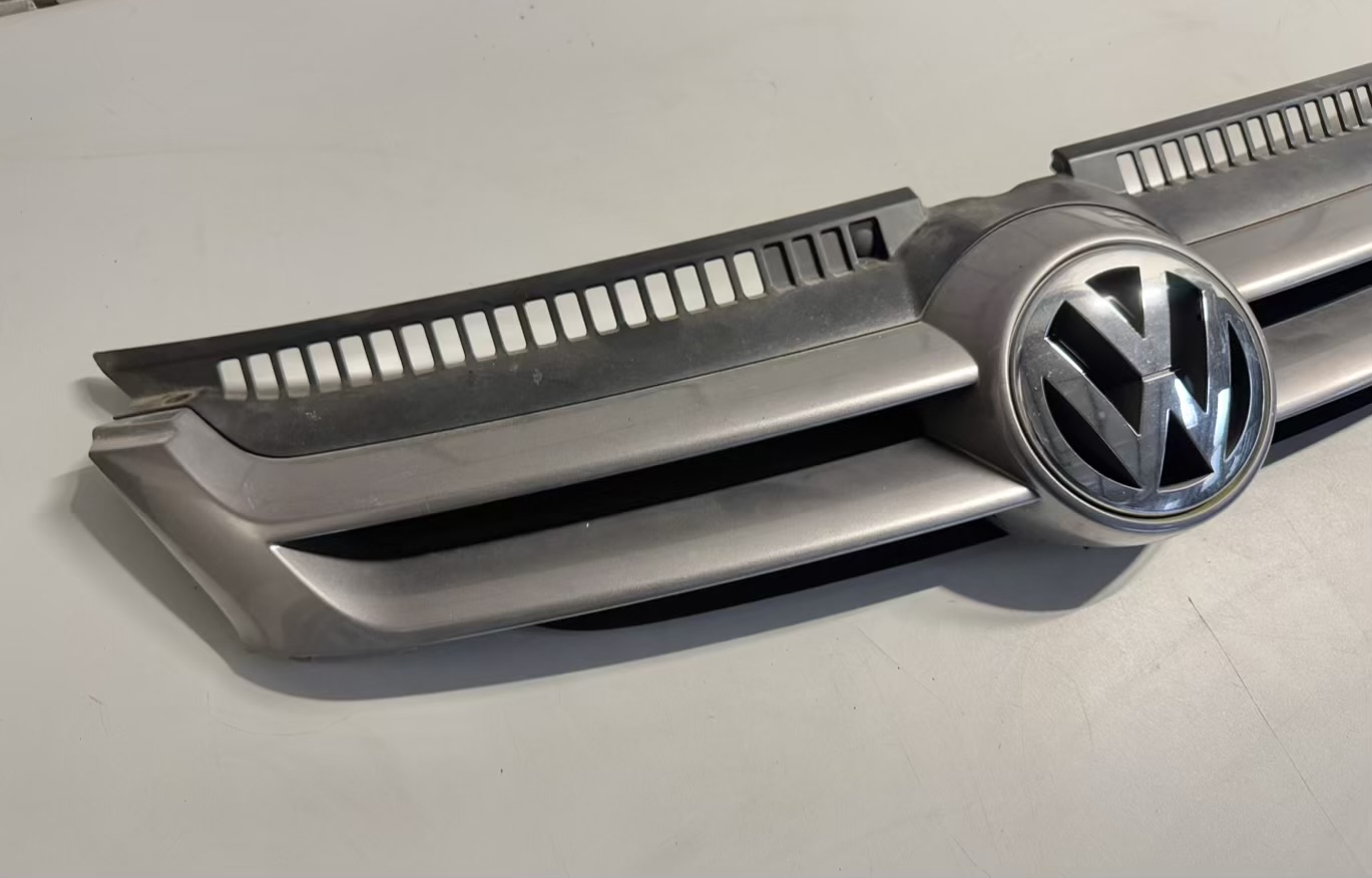 Kühlergrill VW Golf Plus 2005 5M1 1,6 FSI 5M0853653 FC: LA7T