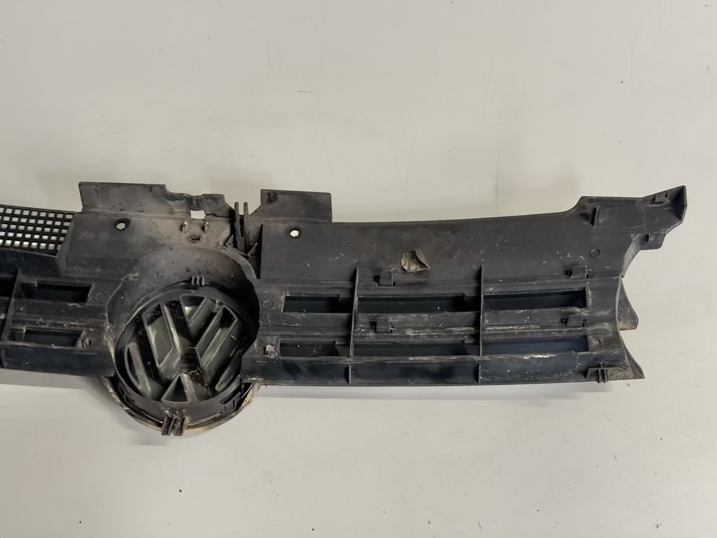 Kühlergrill Frontgrill Grill vorne Golf 4 1,4 1J1 1998 1J0853651G FC:LC4V