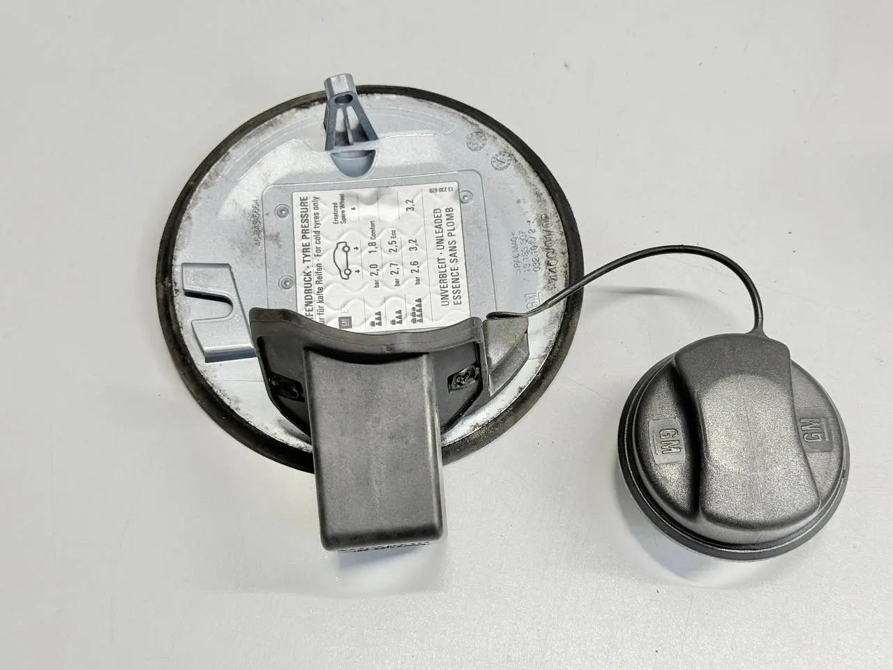 Tankklappe Tankdeckel Corsa D Opel Corsa D 1.2L 2008 13183307 FC: 4MU Aeroblau