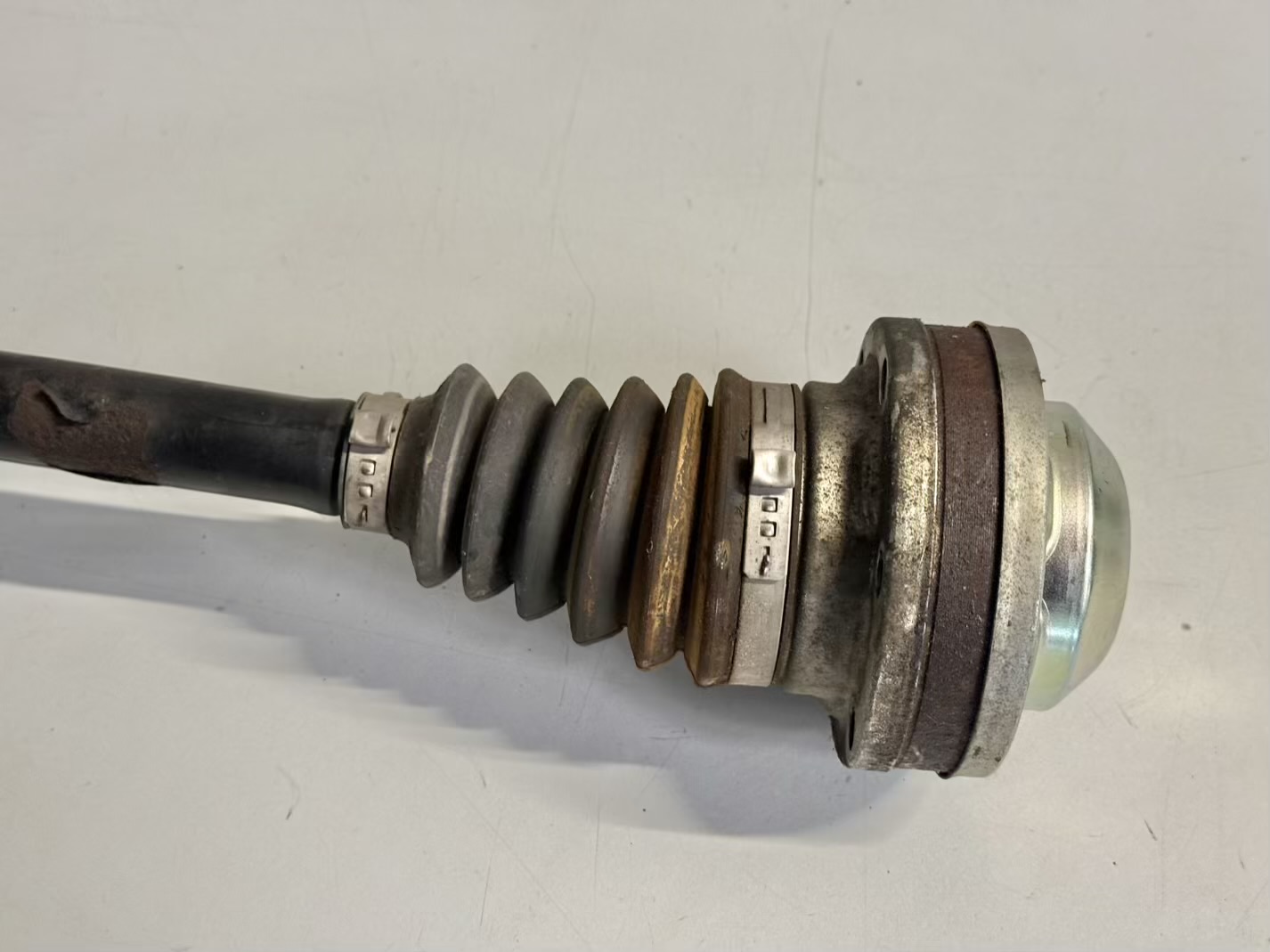 Antriebswelle Gelenkwelle Vorn links VW Golf Plus 2009 1,4 TSI 1K0407271