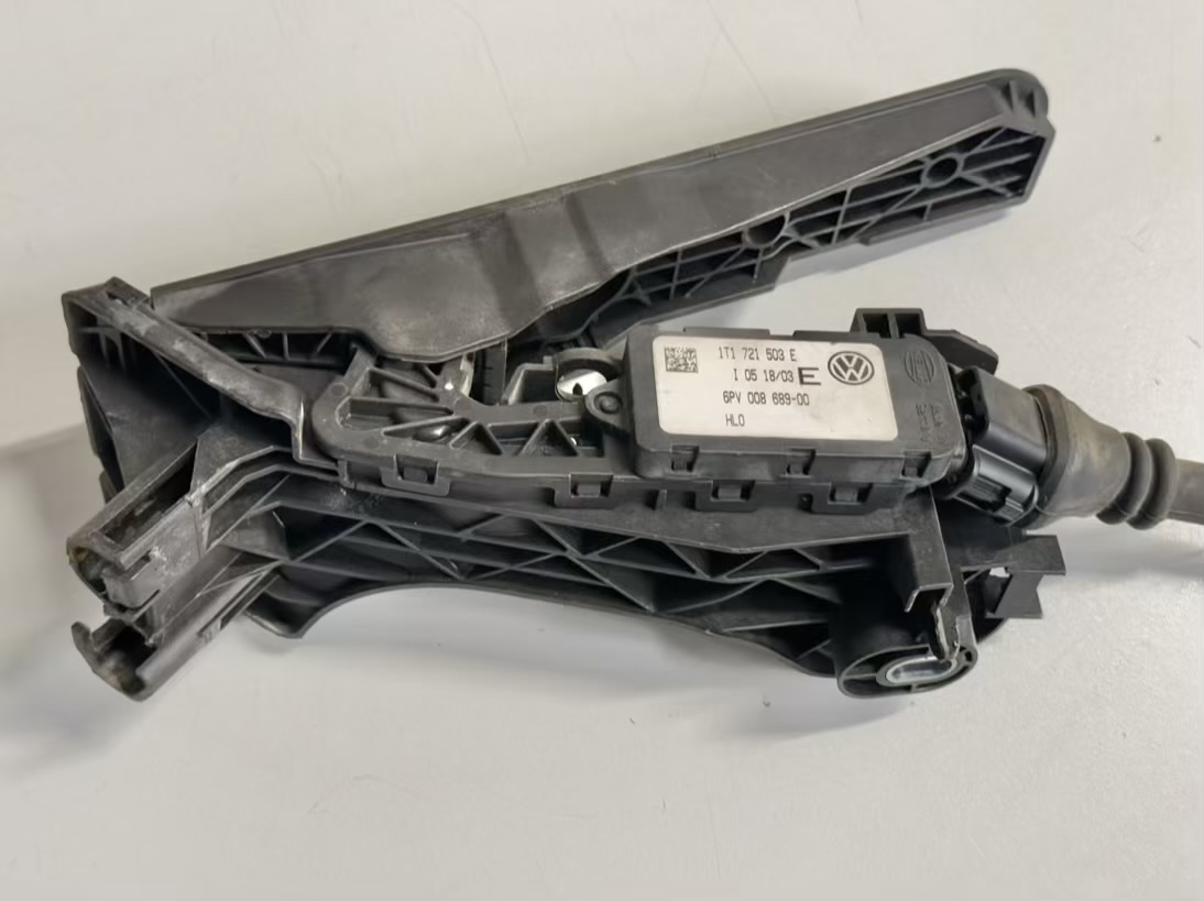 Elektrisches Gaspedal Gas Geber Golf 4 1,4 1J1 1998 1T1721503E