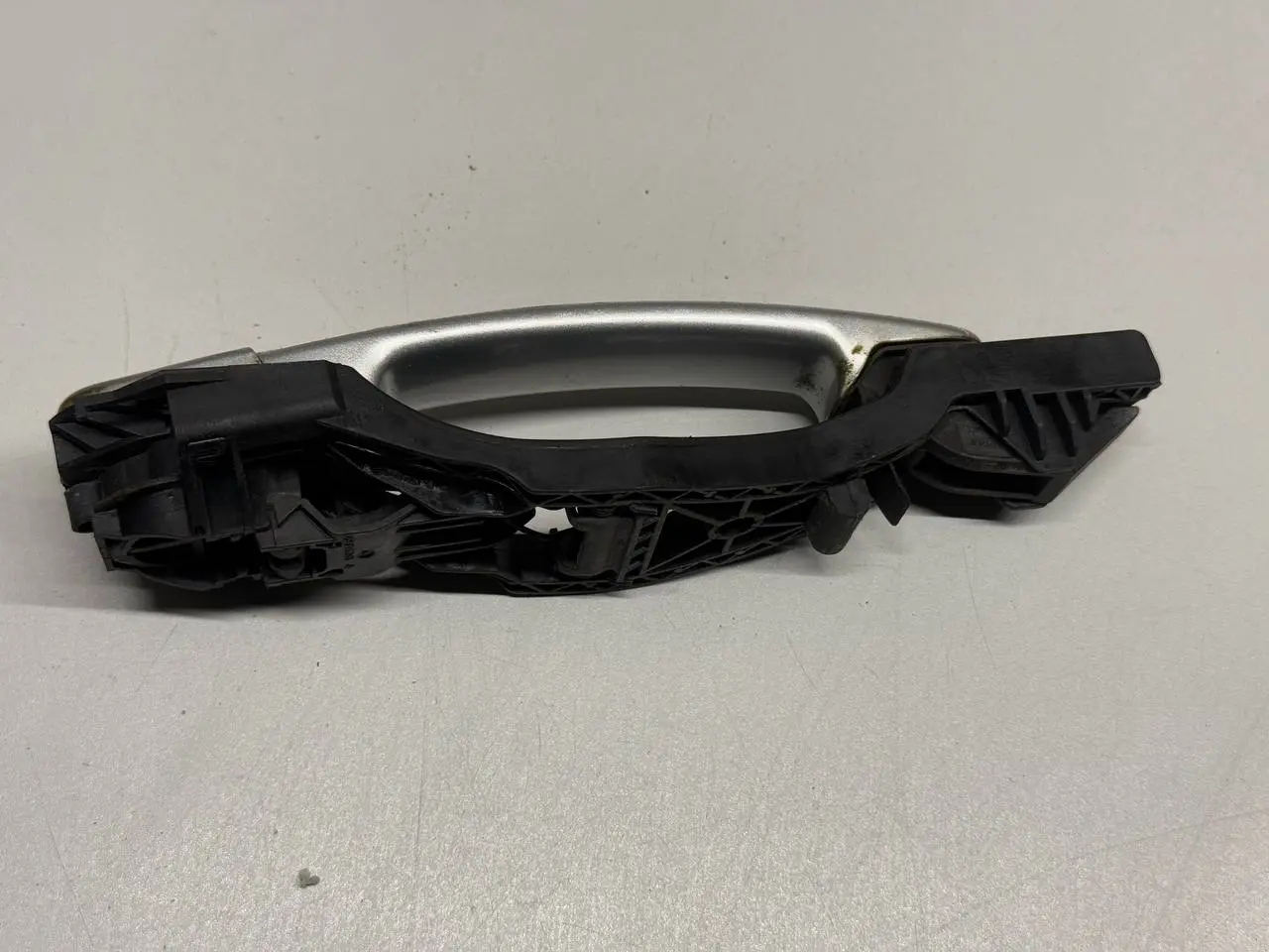 Türgriff Türaussengriff Hinten Rechts VW Polo 9N1 1,2L 2002 6Q4839885 FC: LA7W