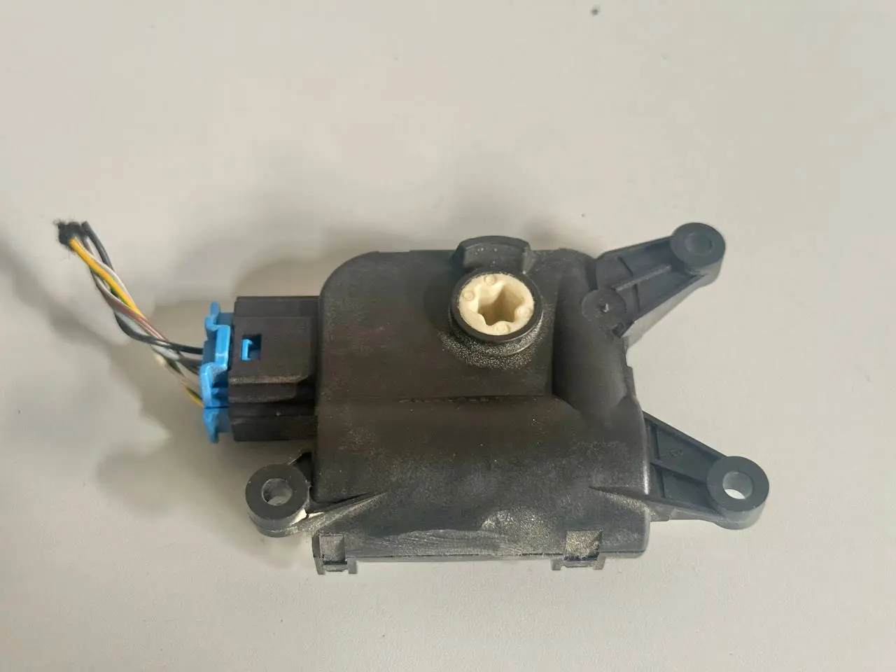 Heizung Stellmotor BOSCH VW Passat 3C 3C1907511, 0132801363, CZ1168802872